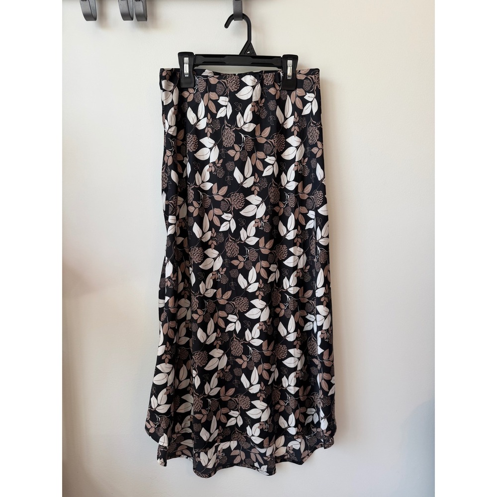 Clista Floral Leaf Print Maxi Skirt Black White Tan Elastic Waist Medium